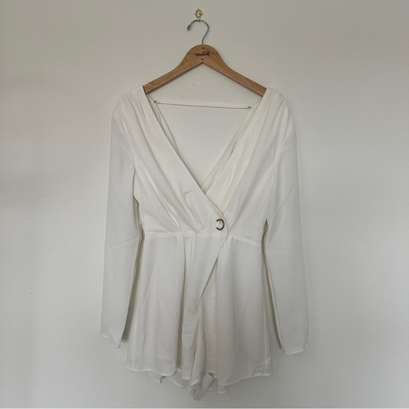 *NWT* FINDERS KEEPERS | Rae Romper Ivory | M - Picture 2 of 16